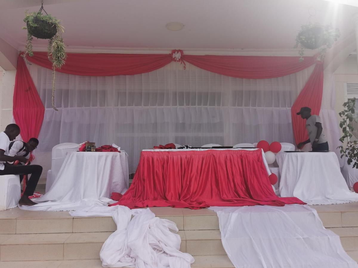 Victoria Lake View Guesthouse & Safaris Энтеббе Экстерьер фото